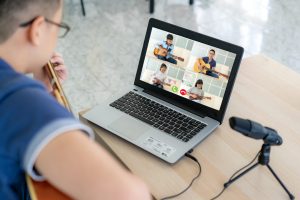 Faire de la musique ensemble sur Zoom : l’expérience de jeunes durant la COVID-19