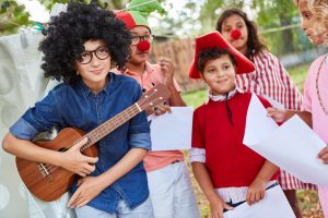 Les résidences de création théâtrale : un levier pour la motivation et l’engagement scolaire des élèves du primaire et du secondaire